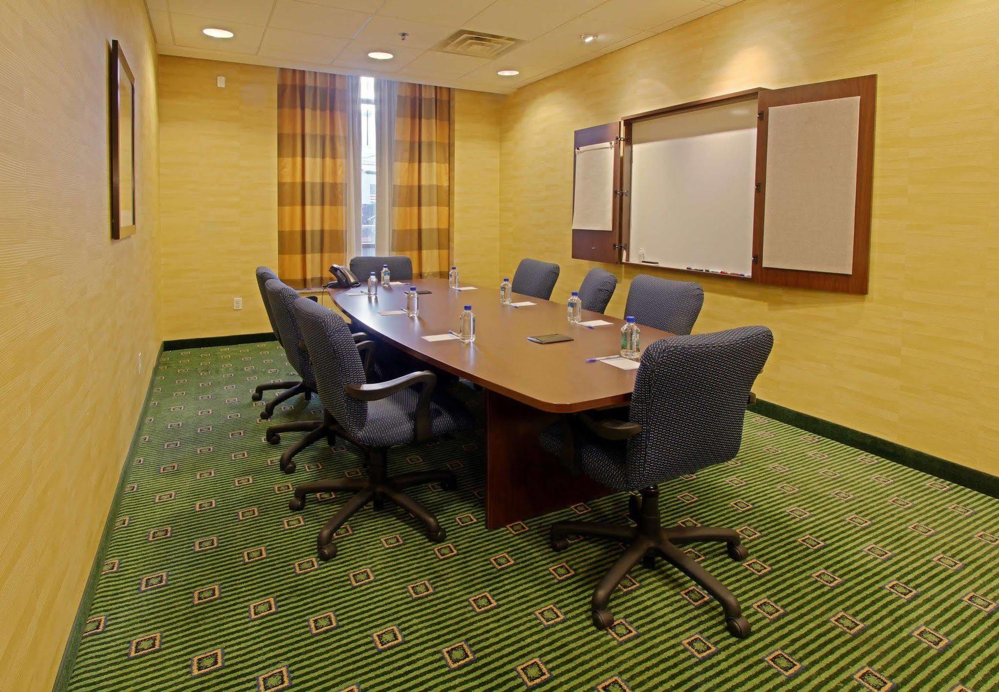 Fairfield Inn & Suites By Marriott New York Long Island City/Manhattan View Udogodnienia zdjęcie